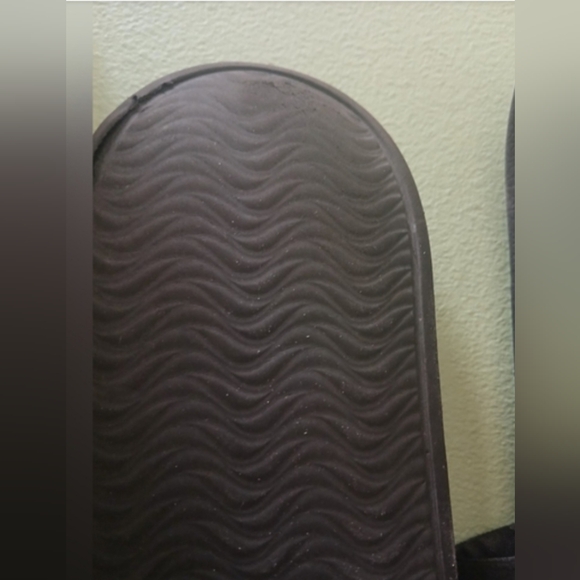 Juicy Couture Black and Silver Slide Sandals - Picture 4 of 7